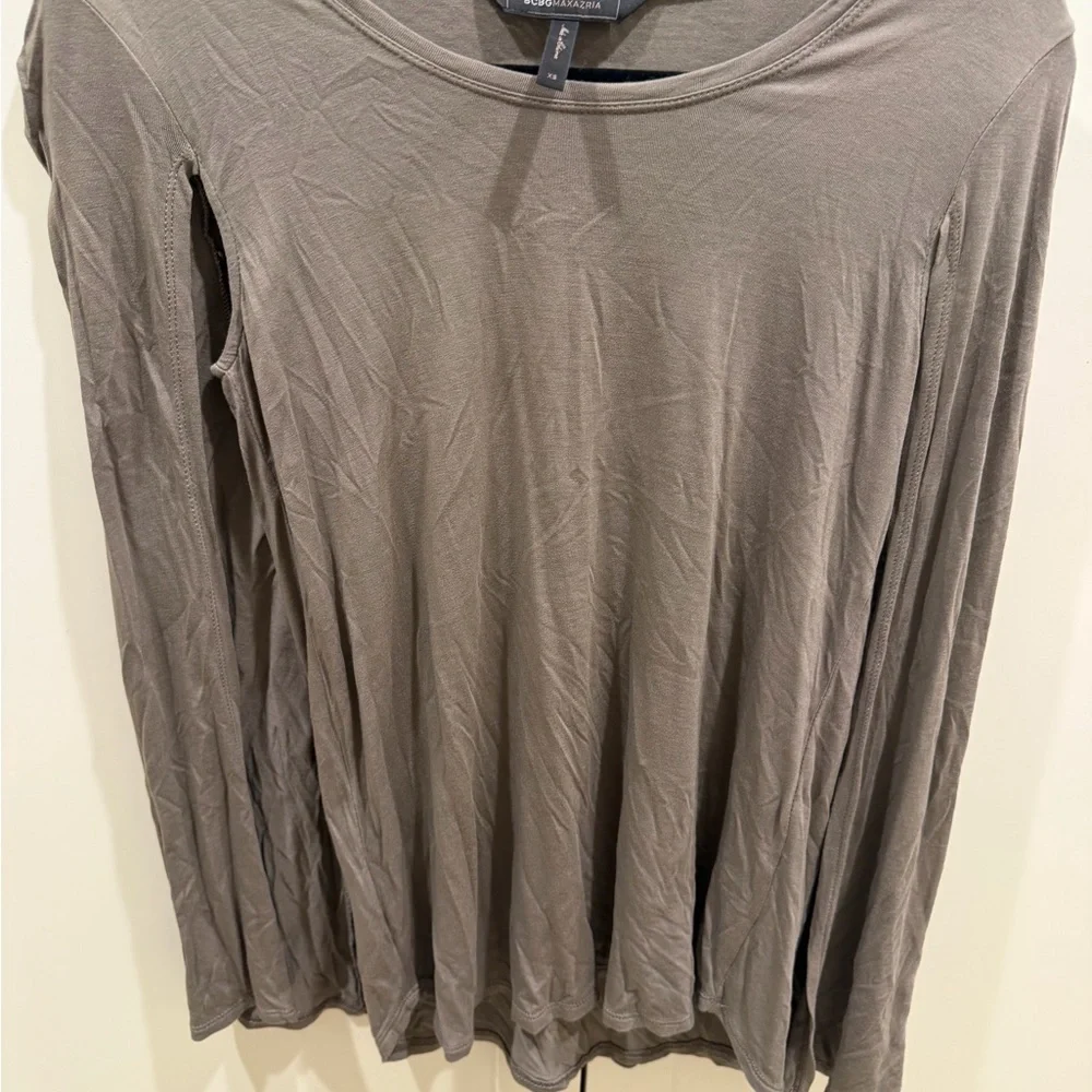 BCBGMaxAzria Brown Cape Sleeve Blouse - Picture 5 of 6